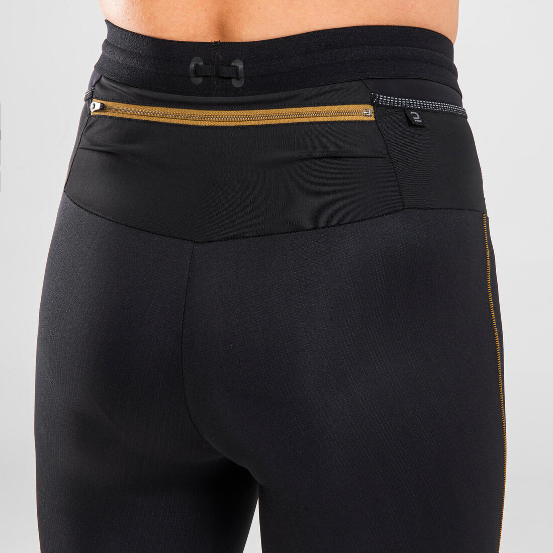LEGGING DE TRAIL RUNNING 3/4 FEMME EMBOSS NOIR BRONZE - Image 10