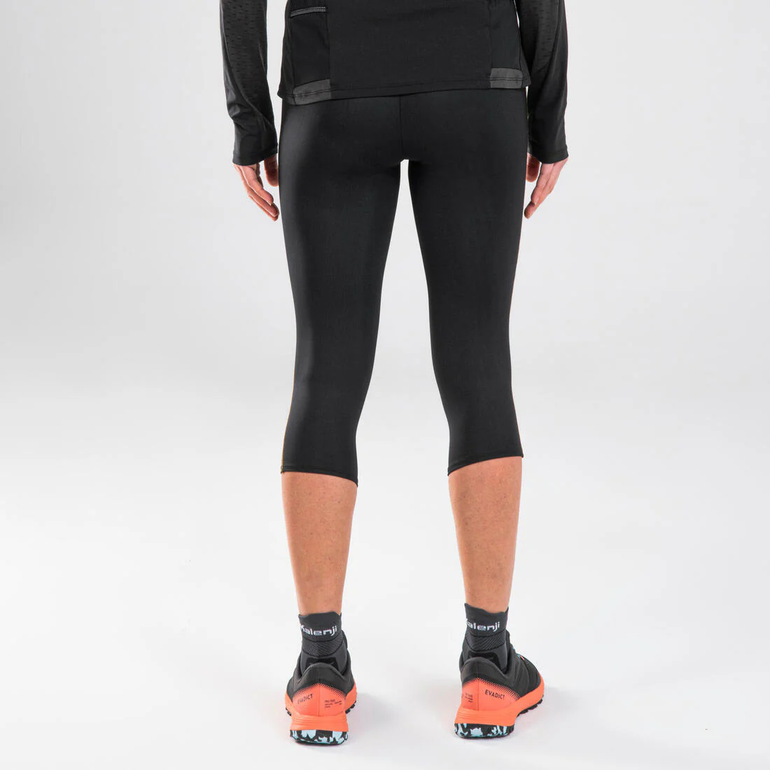 LEGGING DE TRAIL RUNNING 3/4 FEMME EMBOSS NOIR BRONZE - Image 3